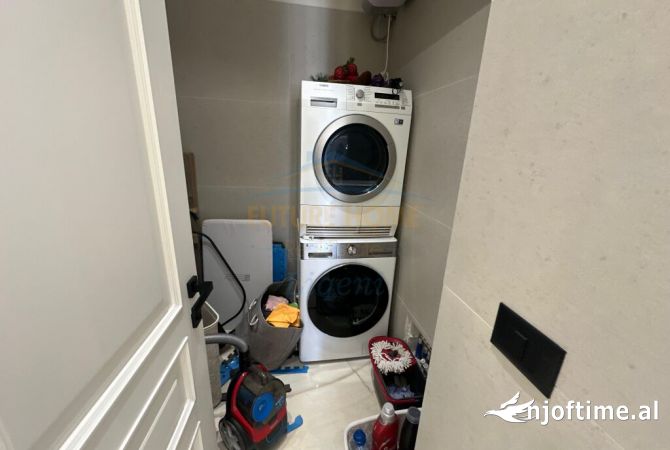 Shtepi ne shitje Apartament ne Tirane, 3+1, Mobilimi E mobiluar, Pagesa 350,000  Euro.