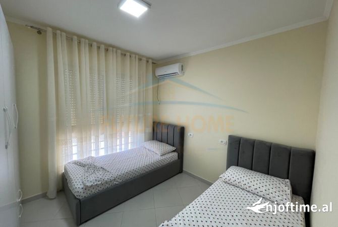 Shtepi ne shitje Apartament ne Tirane, 2+1, Mobilimi E mobiluar, Pagesa 185,000  Euro.