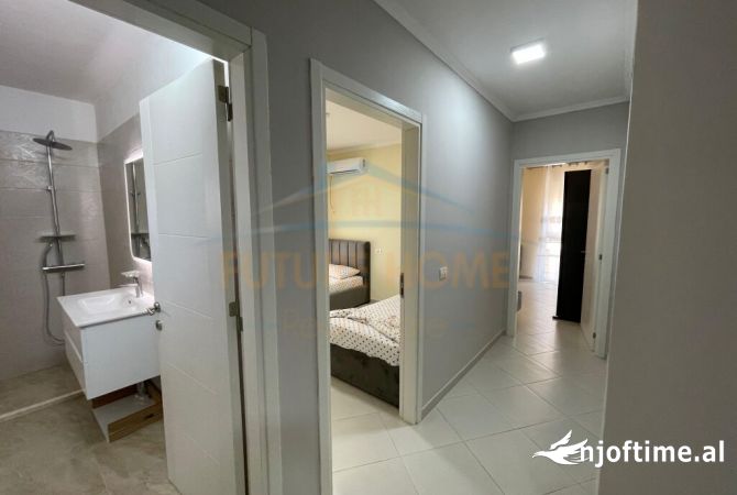 Shtepi ne shitje Apartament ne Tirane, 2+1, Mobilimi E mobiluar, Pagesa 185,000  Euro.