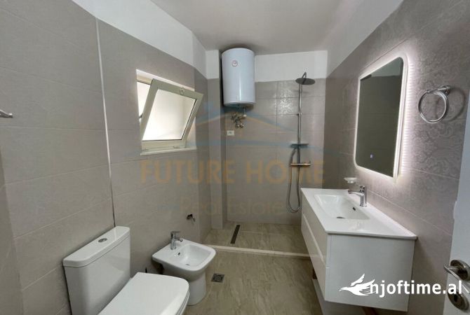 Shtepi ne shitje Apartament ne Tirane, 2+1, Mobilimi E mobiluar, Pagesa 185,000  Euro.