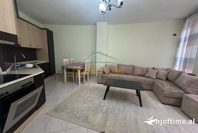 Shtepi me qera 1+1 ne Tirane - 380 Euro