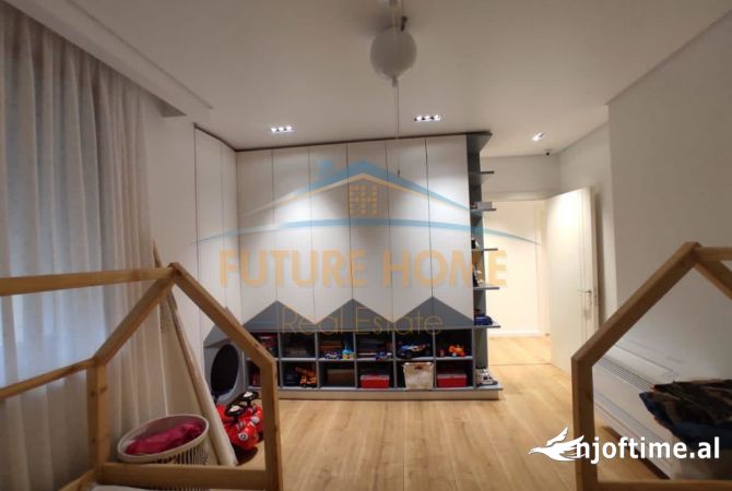 Shtepi ne shitje Apartament ne Tirane, 2+1, Mobilimi E mobiluar, Pagesa 420,000  Euro.