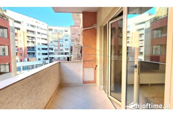 Shtepi me qera Apartament ne Tirane, 2+1, Mobilimi E mobiluar, Pagesa 500  Euro.