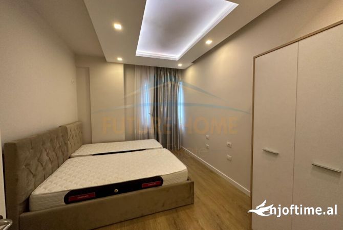 Shtepi ne shitje Apartament ne Tirane, 2+1, Mobilimi E mobiluar, Pagesa 220,000  Euro.