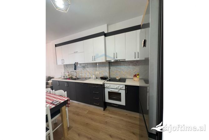 Shtepi ne shitje 2+1 ne Tirane - 210,000 Euro
