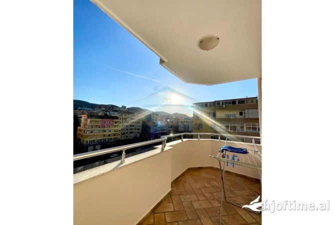 Shtepi ne shitje Apartament ne Tirane, 2+1, Mobilimi E mobiluar, Pagesa 330,000  Euro.