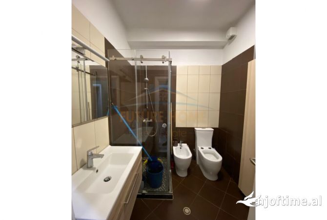 Shtepi me qera Apartament ne Tirane, 2+1, Mobilimi E mobiluar, Pagesa 550  Euro.