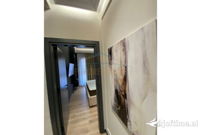 Shtepi me qera Apartament ne Tirane, 1+1, Mobilimi E mobiluar, Pagesa 950  Euro.