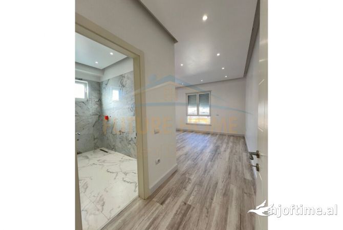 Shtepi ne shitje Apartament ne Tirane, 3+1, Mobilimi Bosh, pa mobiluar, Pagesa 416,000  Euro.
