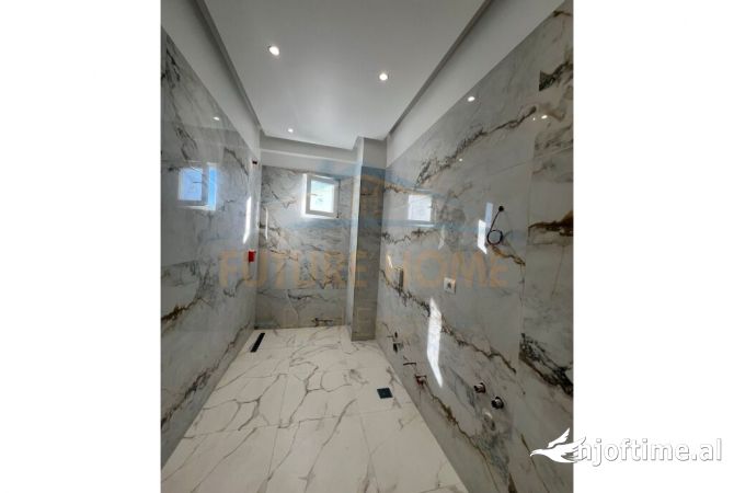 Shtepi ne shitje Apartament ne Tirane, 3+1, Mobilimi Bosh, pa mobiluar, Pagesa 416,000  Euro.