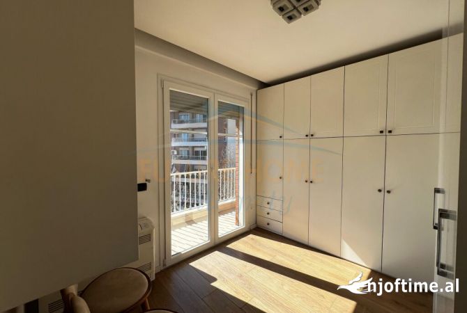 Shtepi me qera Apartament ne Tirane, 2+1, Mobilimi E mobiluar, Pagesa 650  Euro.