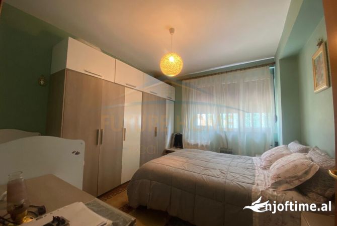 Shtepi ne shitje Apartament ne Tirane, 2+1, Mobilimi E mobiluar, Pagesa 248,000  Euro.