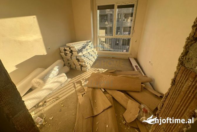 Shtepi ne shitje Apartament ne Tirane, 3+1, Mobilimi Bosh, pa mobiluar, Pagesa 235,000  Euro.