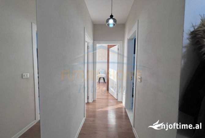 Shtepi ne shitje Apartament ne Tirane, 2+1, Mobilimi E mobiluar, Pagesa 153,000  Euro.