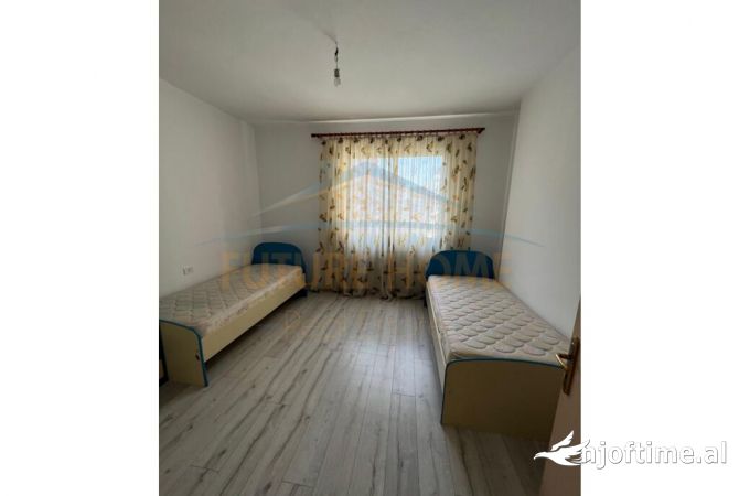 Shtepi me qera Apartament ne Tirane, 2+1, Mobilimi E mobiluar, Pagesa 499  Euro.
