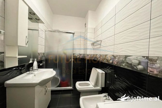 Shtepi me qera Apartament ne Tirane, 2+1, Mobilimi E mobiluar, Pagesa 600  Euro.