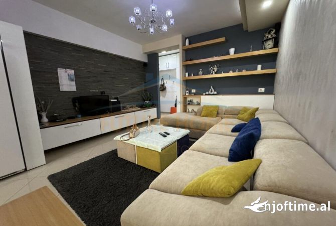 Shtepi me qera Apartament ne Tirane, 2+1, Mobilimi E mobiluar, Pagesa 500  Euro.