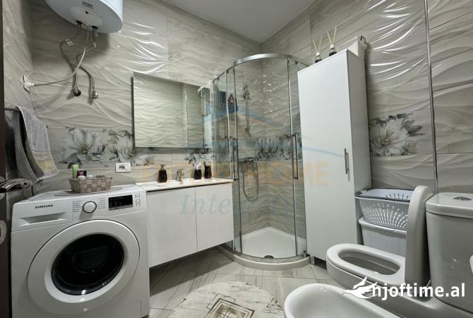 Shtepi ne shitje Apartament ne Tirane, 2+1, Mobilimi E mobiluar, Pagesa 160,000  Euro.