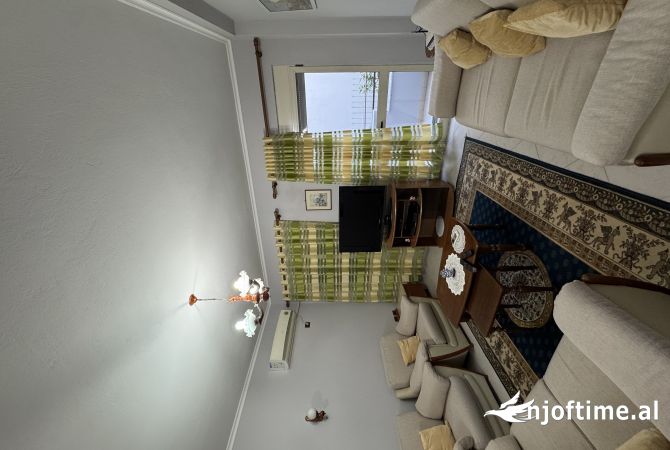 Shtepi me qera 2+1 ne Tirane - 550 Euro