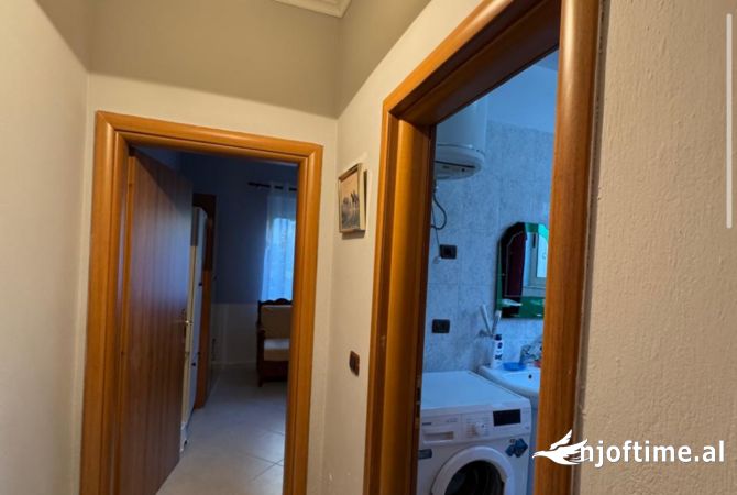 Shtepi me qera Apartament ne Tirane, 2+1, Mobilimi E mobiluar, Pagesa 550  Euro.