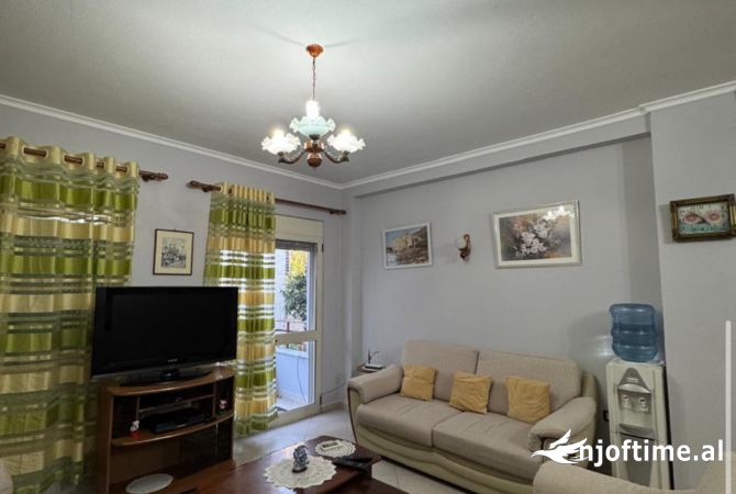 Shtepi me qera 2+1 ne Tirane - 550 Euro