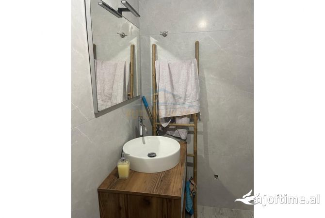 Shtepi me qera Apartament ne Tirane, 1+1, Mobilimi E mobiluar, Pagesa 600  Euro.