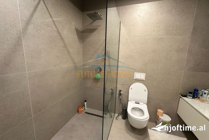 Shtepi ne shitje Apartament ne Tirane, 2+1, Mobilimi E mobiluar, Pagesa 380,000  Euro.