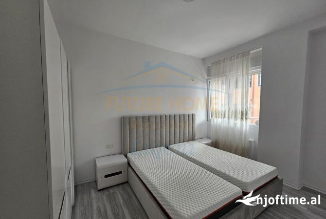 Shtepi ne shitje Apartament ne Tirane, 3+1, Mobilimi E mobiluar, Pagesa 335,000  Euro.