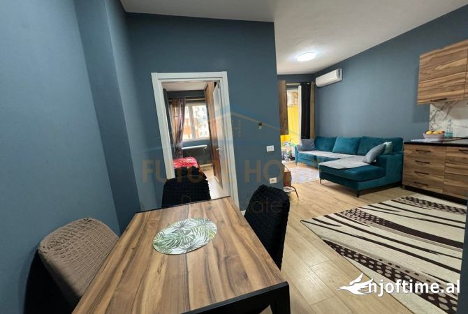 Shtepi ne shitje Apartament ne Tirane, 1+1, Mobilimi E mobiluar, Pagesa 108,000  Euro.