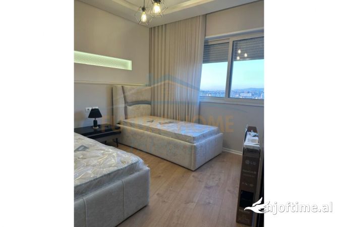 Shtepi ne shitje Apartament ne Tirane, 2+1, Mobilimi E mobiluar, Pagesa 265,000  Euro.