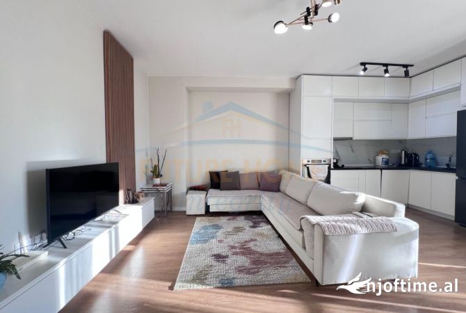 Shtepi ne shitje Apartament ne Tirane, 2+1, Mobilimi E mobiluar, Pagesa 153,000  Euro.