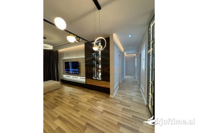 Shtepi ne shitje 2+1 ne Tirane - 230,000 Euro