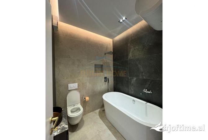 Shtepi ne shitje Apartament ne Tirane, 2+1, Mobilimi E mobiluar, Pagesa 230,000  Euro.