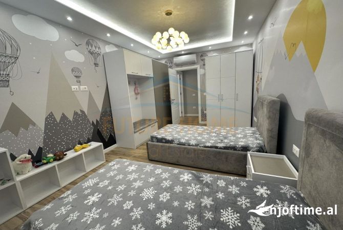 Shtepi ne shitje Apartament ne Durres, 2+1, Mobilimi E mobiluar, Pagesa 368,000  Euro.