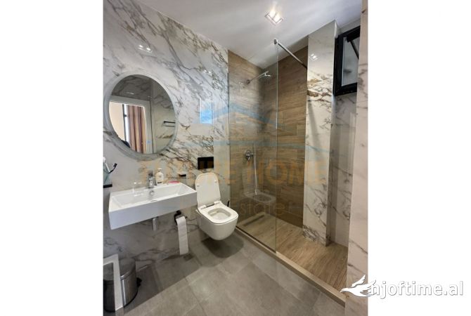 Shtepi ne shitje Apartament ne Durres, 2+1, Mobilimi E mobiluar, Pagesa 368,000  Euro.