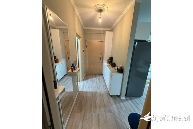Shtepi ne shitje Apartament ne Tirane, 1+1, Mobilimi E mobiluar, Pagesa 140,000  Euro.
