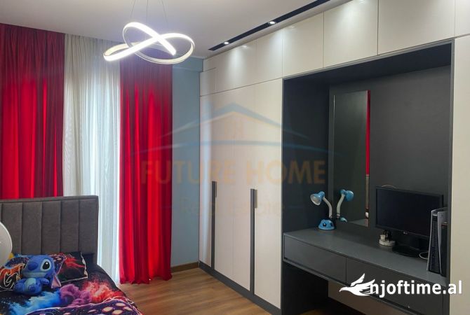 Shtepi ne shitje Apartament ne Tirane, 2+1, Mobilimi E mobiluar, Pagesa 185,000  Euro.