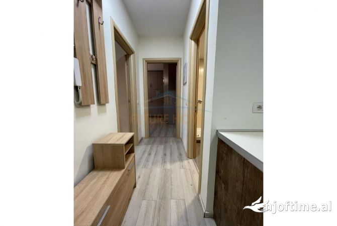 Shtepi me qera Apartament ne Tirane, 2+1, Mobilimi E mobiluar, Pagesa 700  Euro.