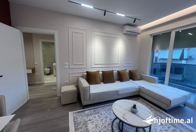 Shtepi me qera Apartament ne Tirane, 1+1, Mobilimi E mobiluar, Pagesa 600  Euro.