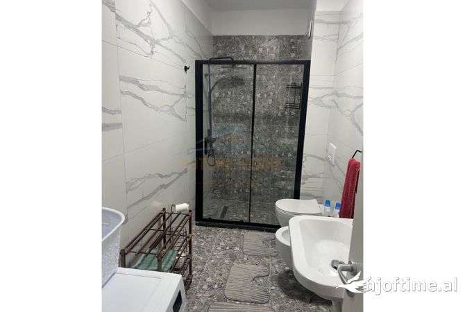 Shtepi me qera Apartament ne Tirane, 1+1, Mobilimi E mobiluar, Pagesa 430  Euro.