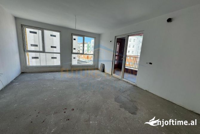 House for Sale 5+1 in Tirana - 360,000 Euro