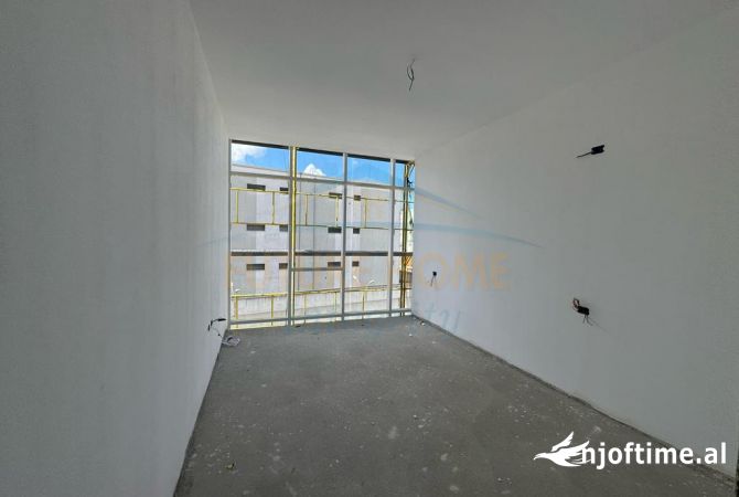 House for Sale 5+1 in Tirana - 360,000 Euro