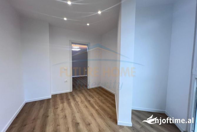 Shtepi ne shitje Apartament ne Tirane, 2+1, Mobilimi Bosh, pa mobiluar, Pagesa 195,000  Euro.