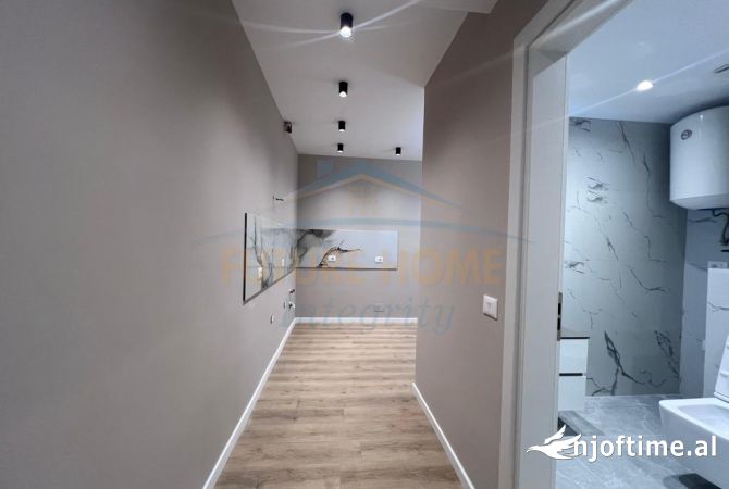Shtepi ne shitje Apartament ne Tirane, 2+1, Mobilimi Bosh, pa mobiluar, Pagesa 195,000  Euro.