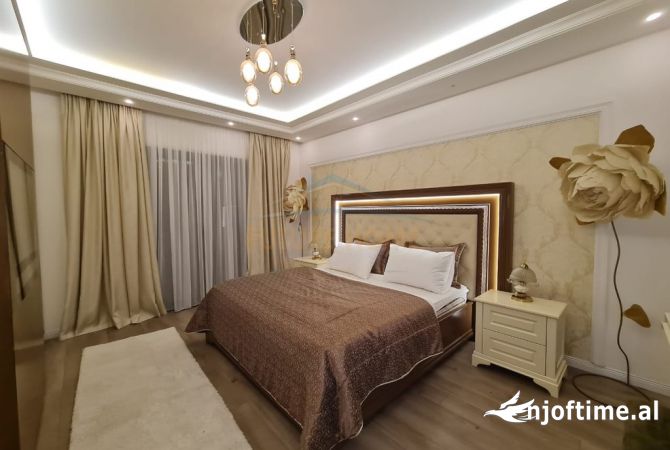 Shtepi me qera 2+1 ne Tirane - 1,000 Euro