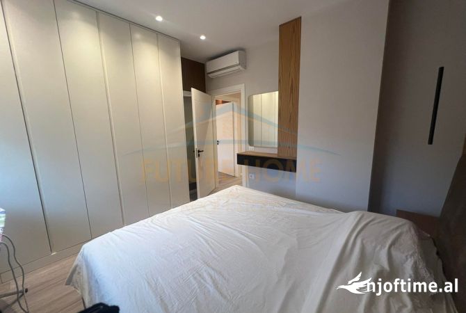 Shtepi me qera Apartament ne Tirane, 1+1, Mobilimi E mobiluar, Pagesa 599  Euro.