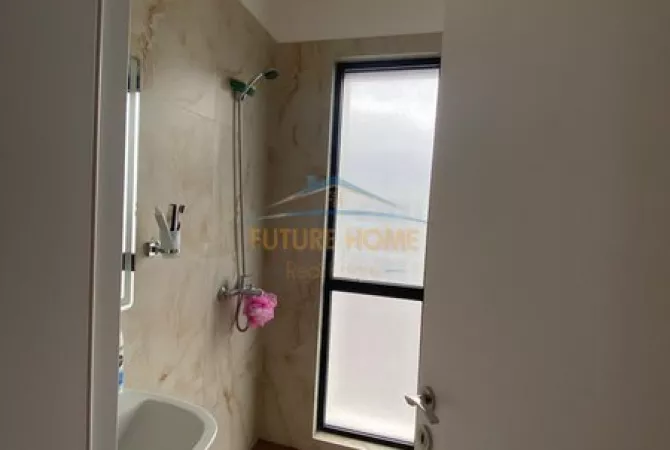 Shtepi ne shitje Apartament ne Tirane, 1+1, Mobilimi E mobiluar, Pagesa 160,000  Euro.