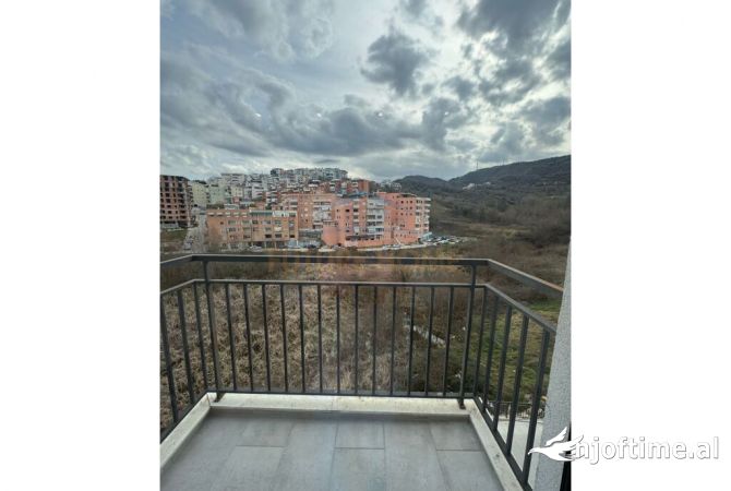 Shtepi ne shitje 2+1 ne Tirane - 230,000 Euro
