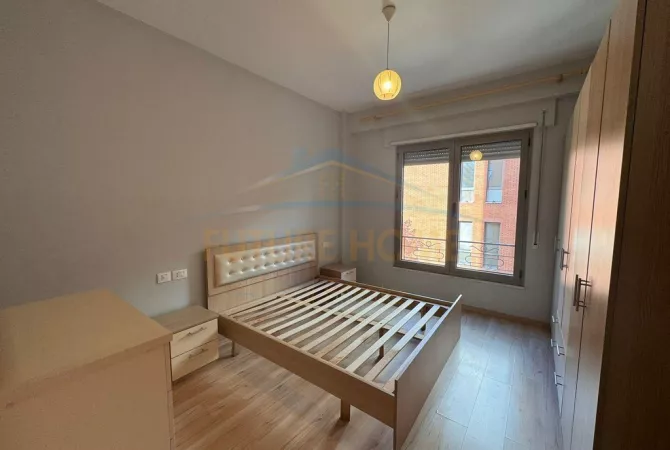 Shtepi ne shitje Apartament ne Tirane, 2+1, Mobilimi Bosh, pa mobiluar, Pagesa 210,000  Euro.
