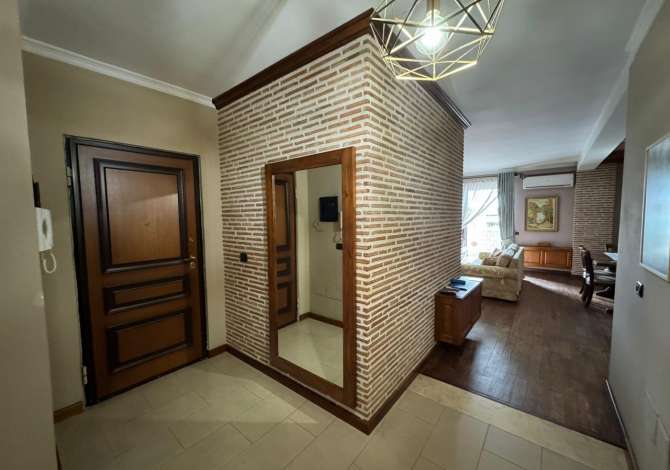 Casa in affitto 3+1 a Tirana - 1,000 Euro